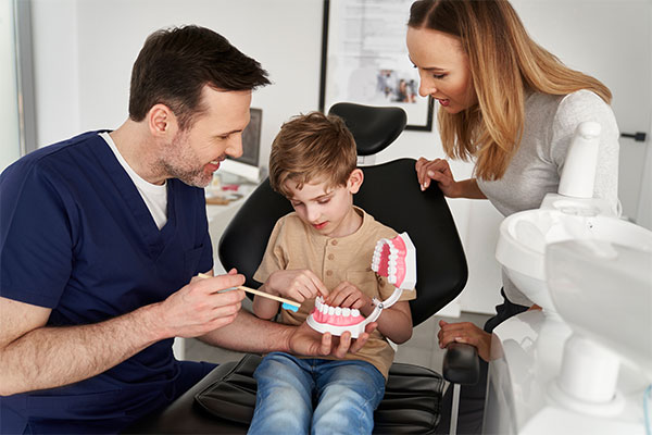When To Take Your Child To A General Dentist Visit